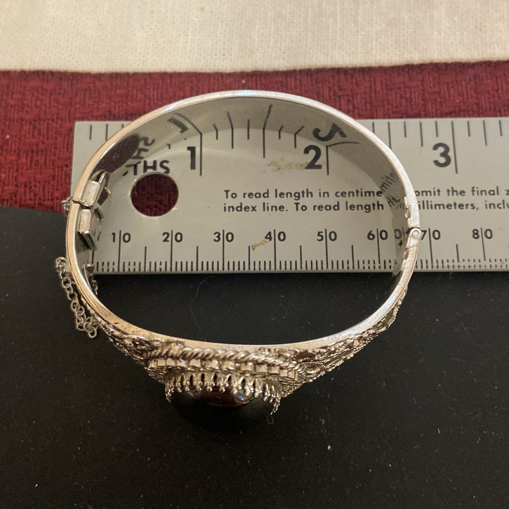 Xxsoldxx Vintage Whiting & Davis Hematite & silver clamp bracelet EUC 6.5" - Picture 6 of 11